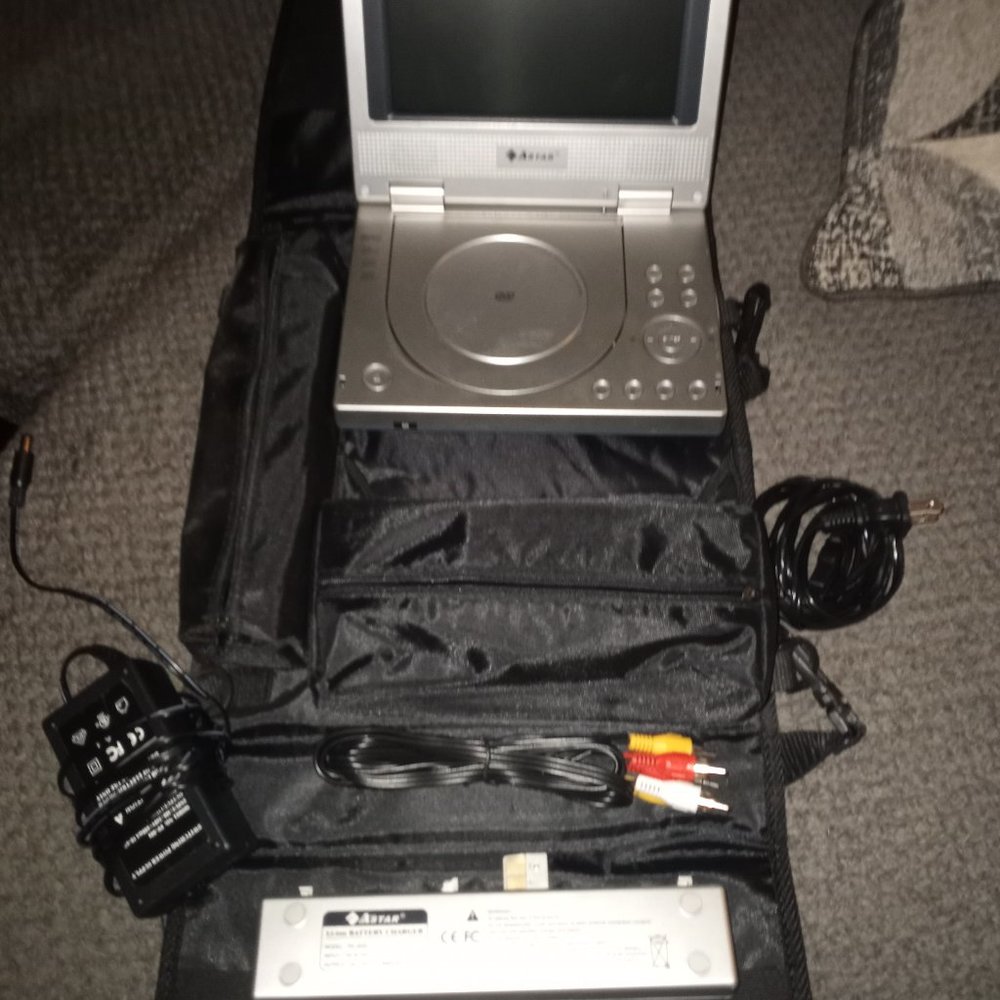 Astar PD-3020 Portable DVD Player 7"
